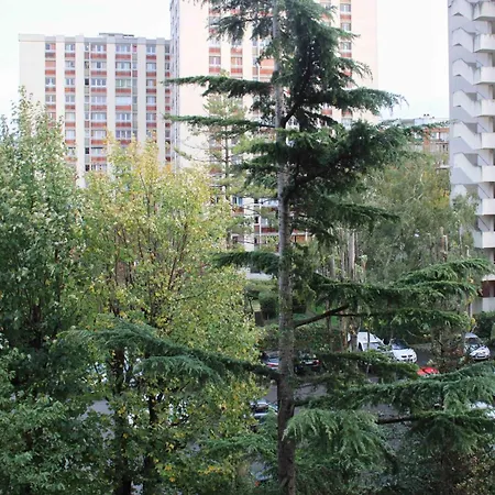 Nice Spacious Nest Close To Paris Apartament